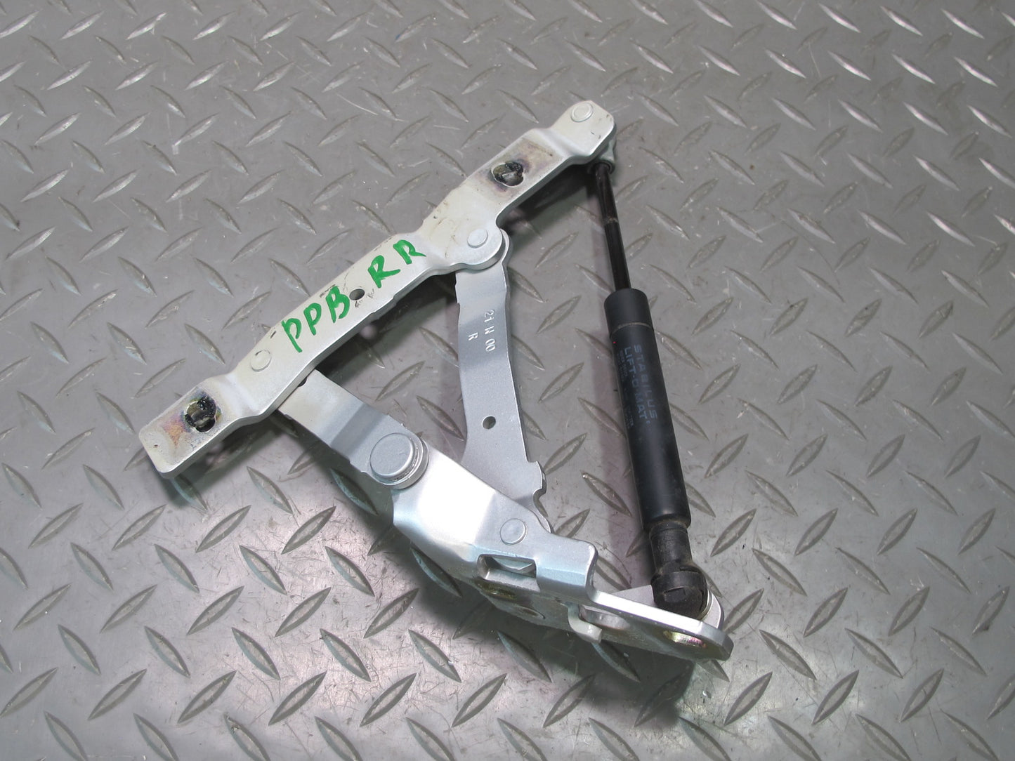 1997-2004 Porsche Boxster 986 Rear Trunk Lid Hinge Bracket w Support Set of 2