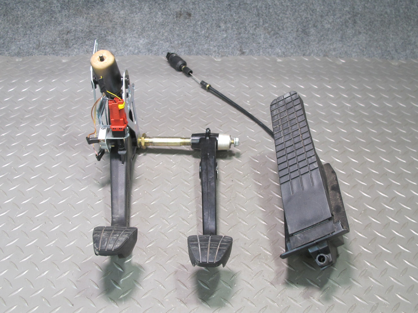 2000-2004 Porsche Boxster 986 Manual Transmission Clutch Brake Gas Pedal Set