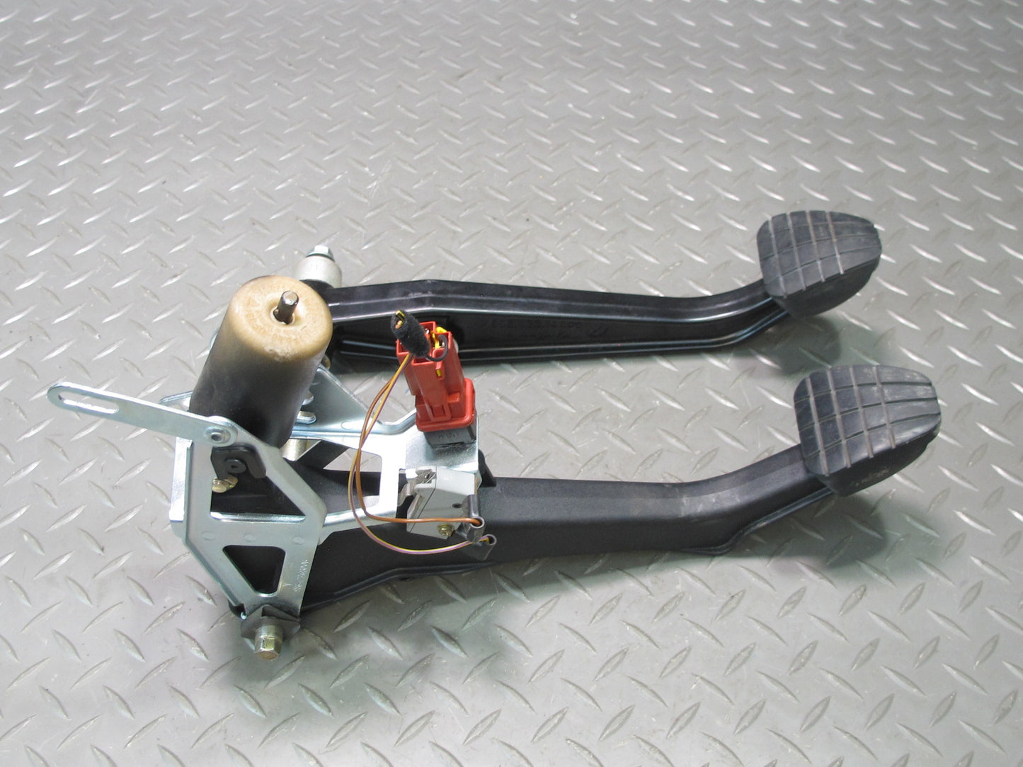 2000-2004 Porsche Boxster 986 Manual Transmission Clutch Brake Gas Pedal Set