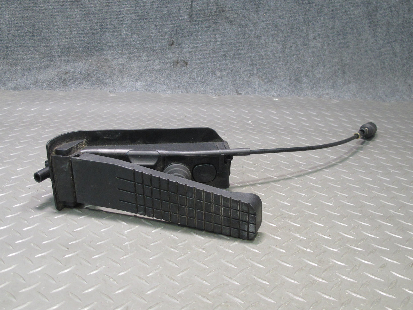 2000-2004 Porsche Boxster 986 Manual Transmission Clutch Brake Gas Pedal Set