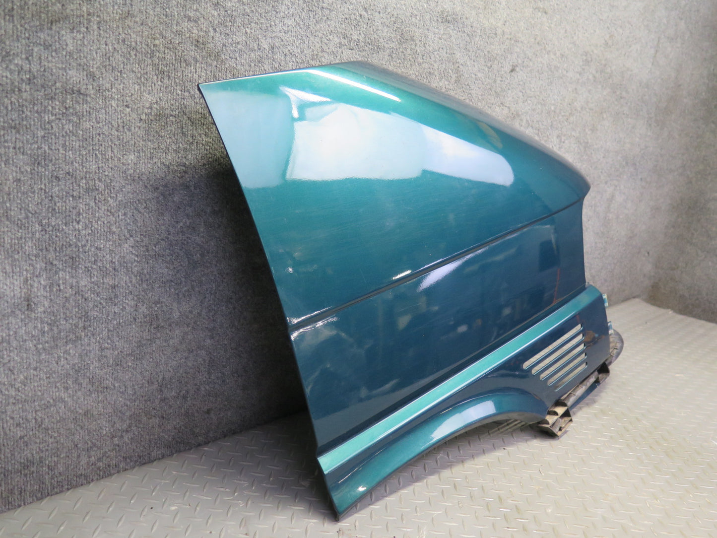 99-03 VW Eurovan T4 Front Right Fender Shell Panel Green Pearl OEM