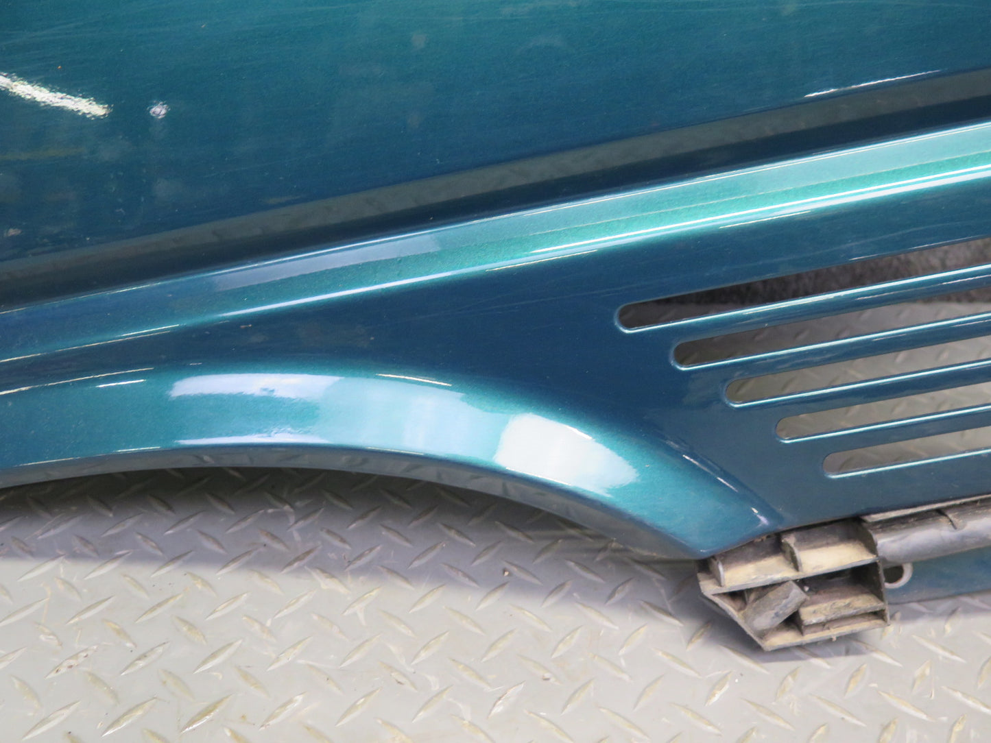 99-03 VW Eurovan T4 Front Right Fender Shell Panel Green Pearl OEM