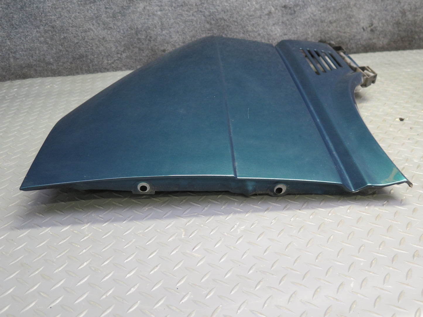 99-03 VW Eurovan T4 Front Right Fender Shell Panel Green Pearl OEM