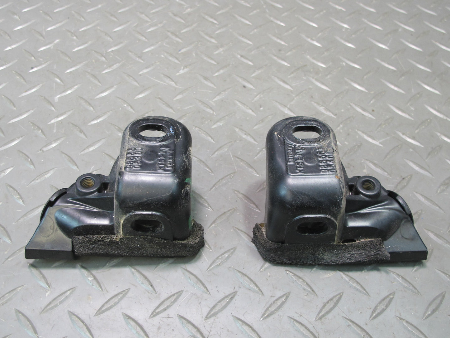 97-04 Porsche Boxster 986 Convertible TOP Rear Left Right Side Mount Bracket Set