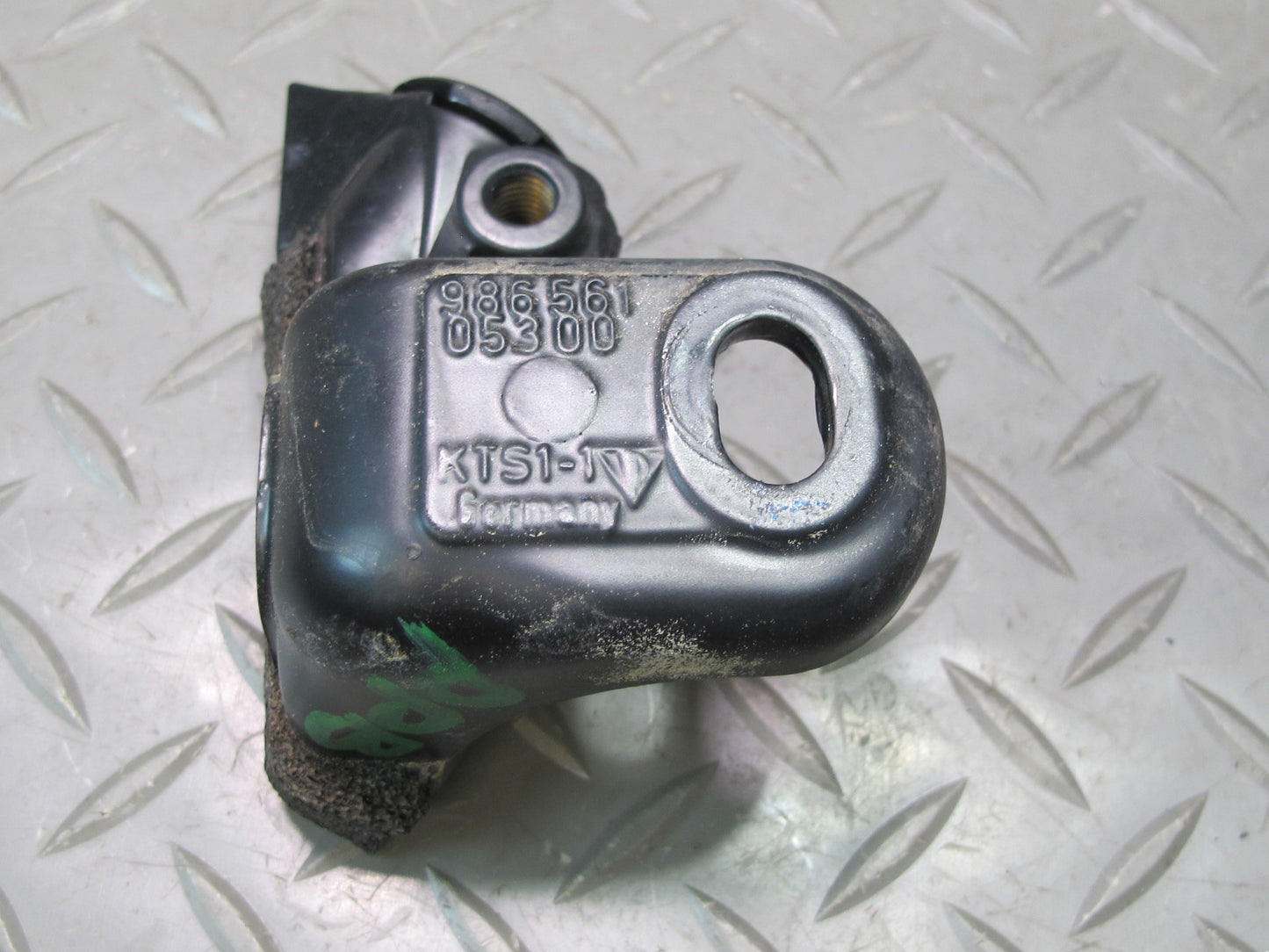 97-04 Porsche Boxster 986 Convertible TOP Rear Left Right Side Mount Bracket Set