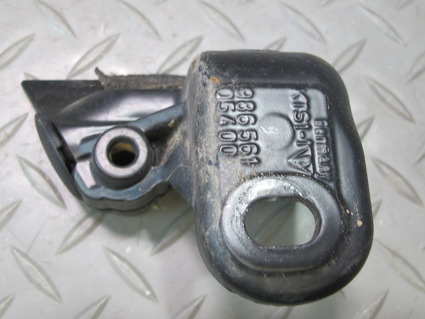 97-04 Porsche Boxster 986 Convertible TOP Rear Left Right Side Mount Bracket Set