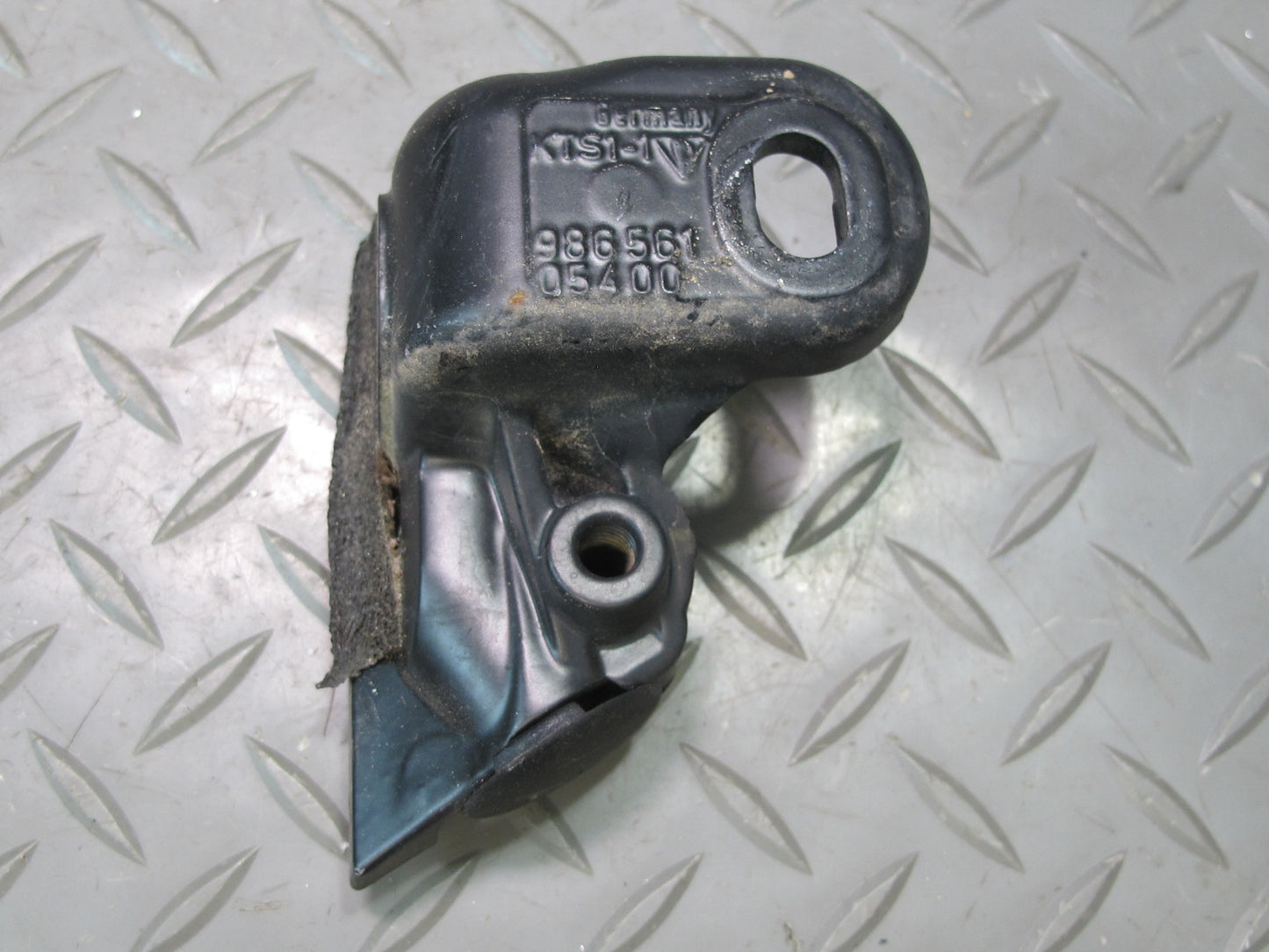 97-04 Porsche Boxster 986 Convertible TOP Rear Left Right Side Mount Bracket Set