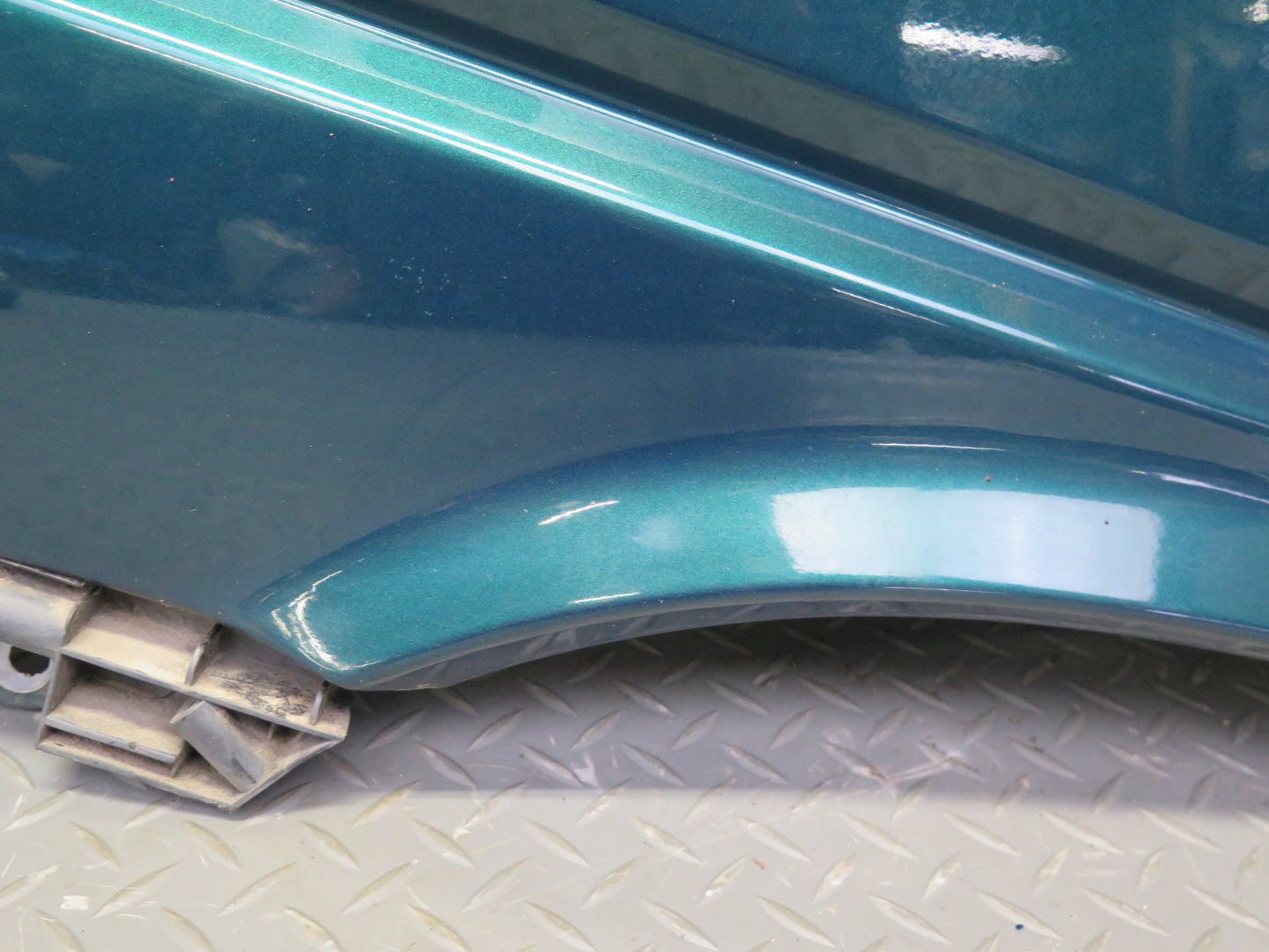 99-03 VW Eurovan T4 Front Left Fender Shell Panel Green Pearl OEM