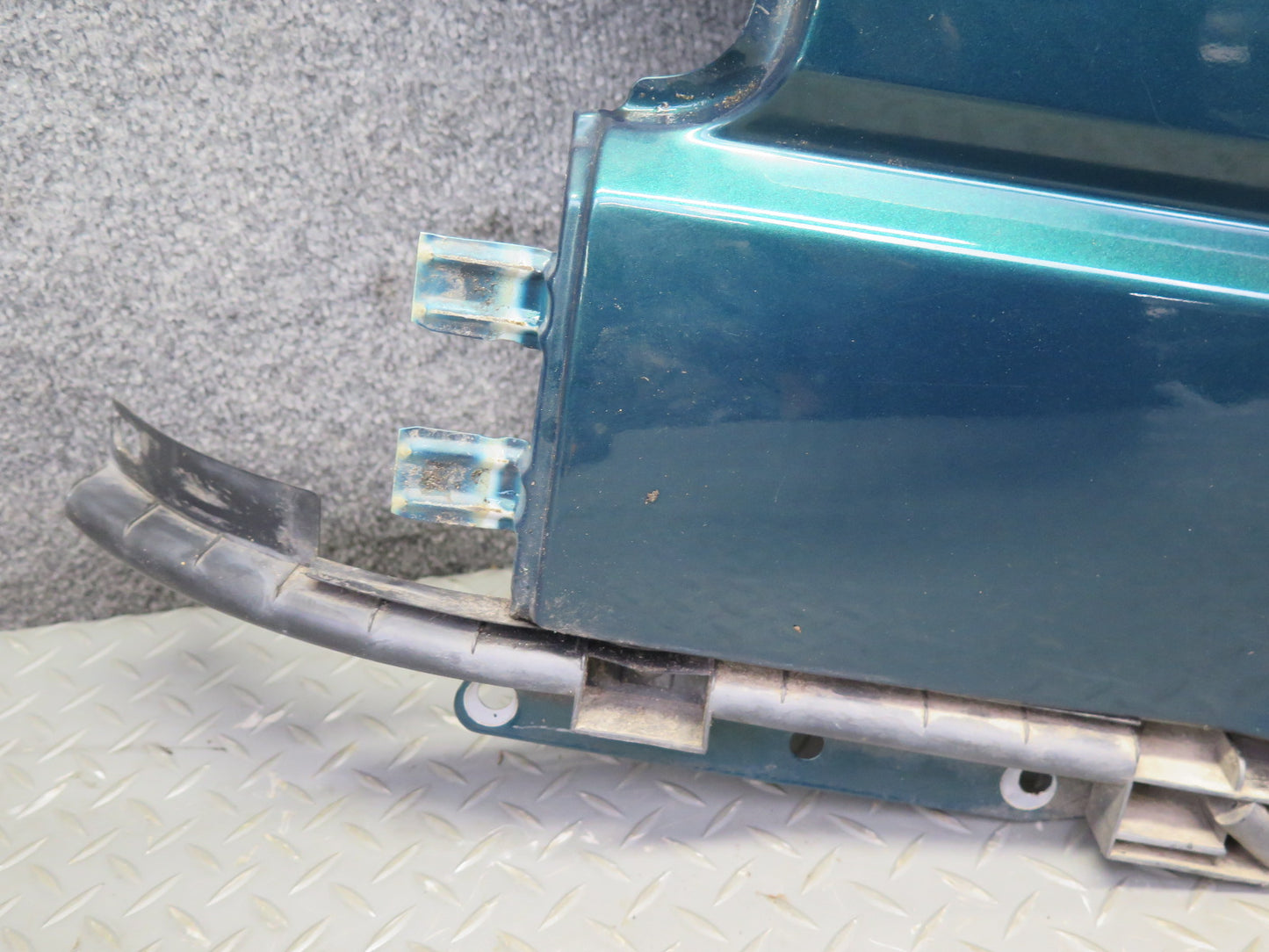 99-03 VW Eurovan T4 Front Left Fender Shell Panel Green Pearl OEM