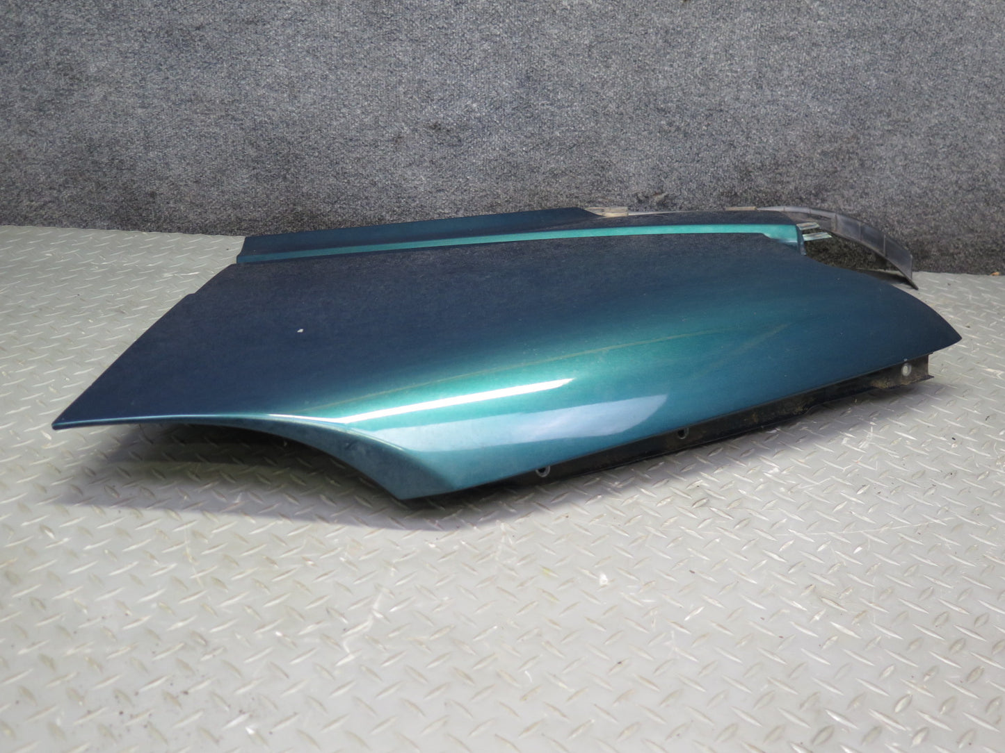 99-03 VW Eurovan T4 Front Left Fender Shell Panel Green Pearl OEM