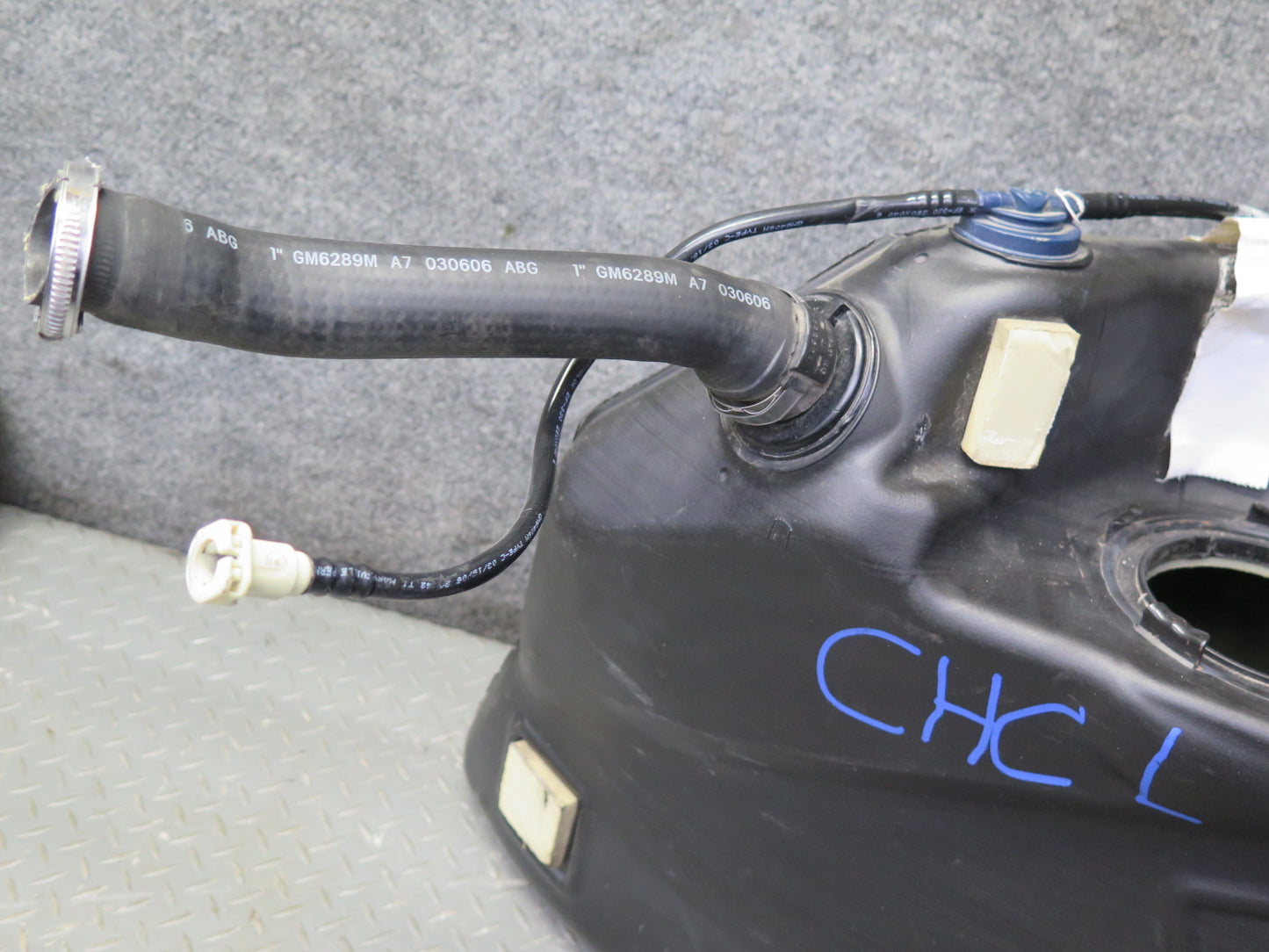 05-13 Chevrolet Corvette C6 Left Fuel Tank w Shield Cover OEM