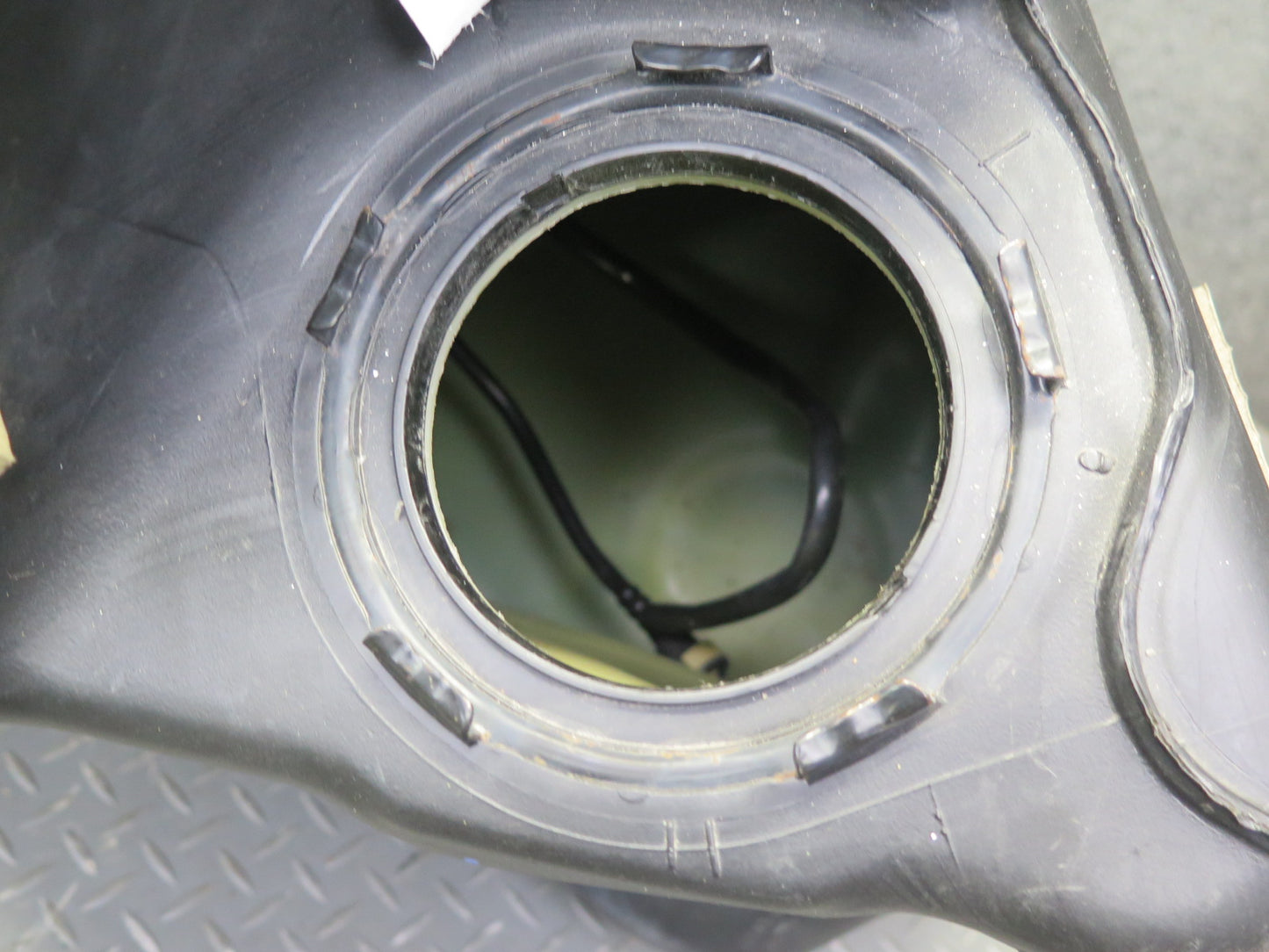 05-13 Chevrolet Corvette C6 Left Fuel Tank w Shield Cover OEM