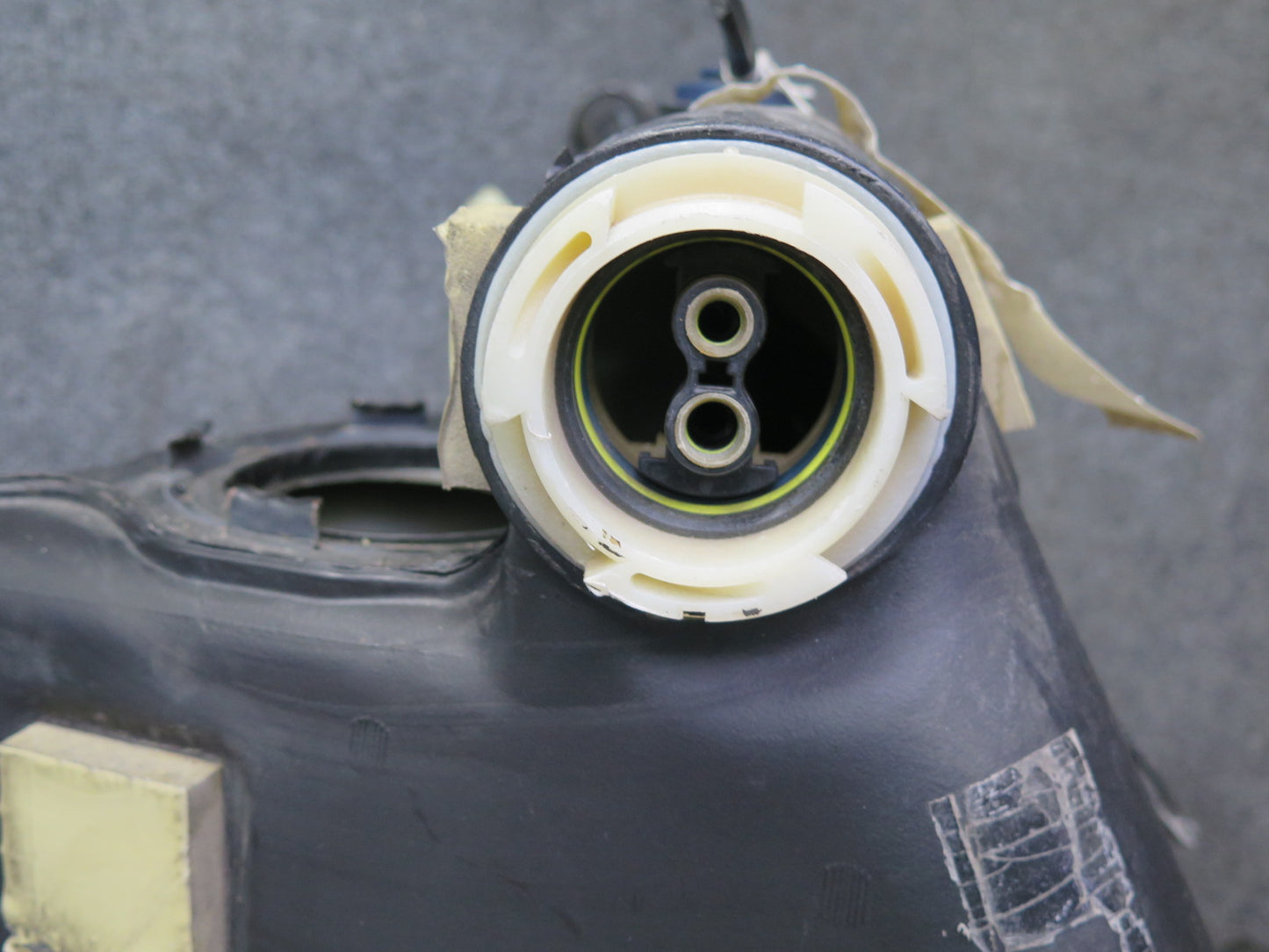 05-13 Chevrolet Corvette C6 Left Fuel Tank w Shield Cover OEM