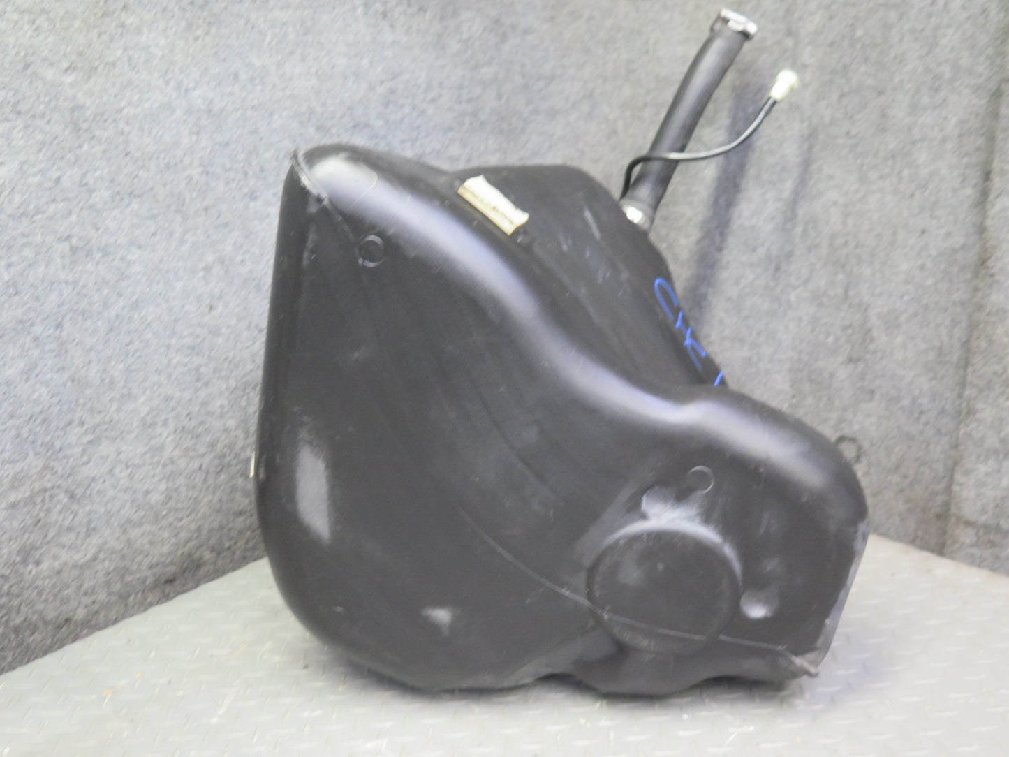 05-13 Chevrolet Corvette C6 Left Fuel Tank w Shield Cover OEM