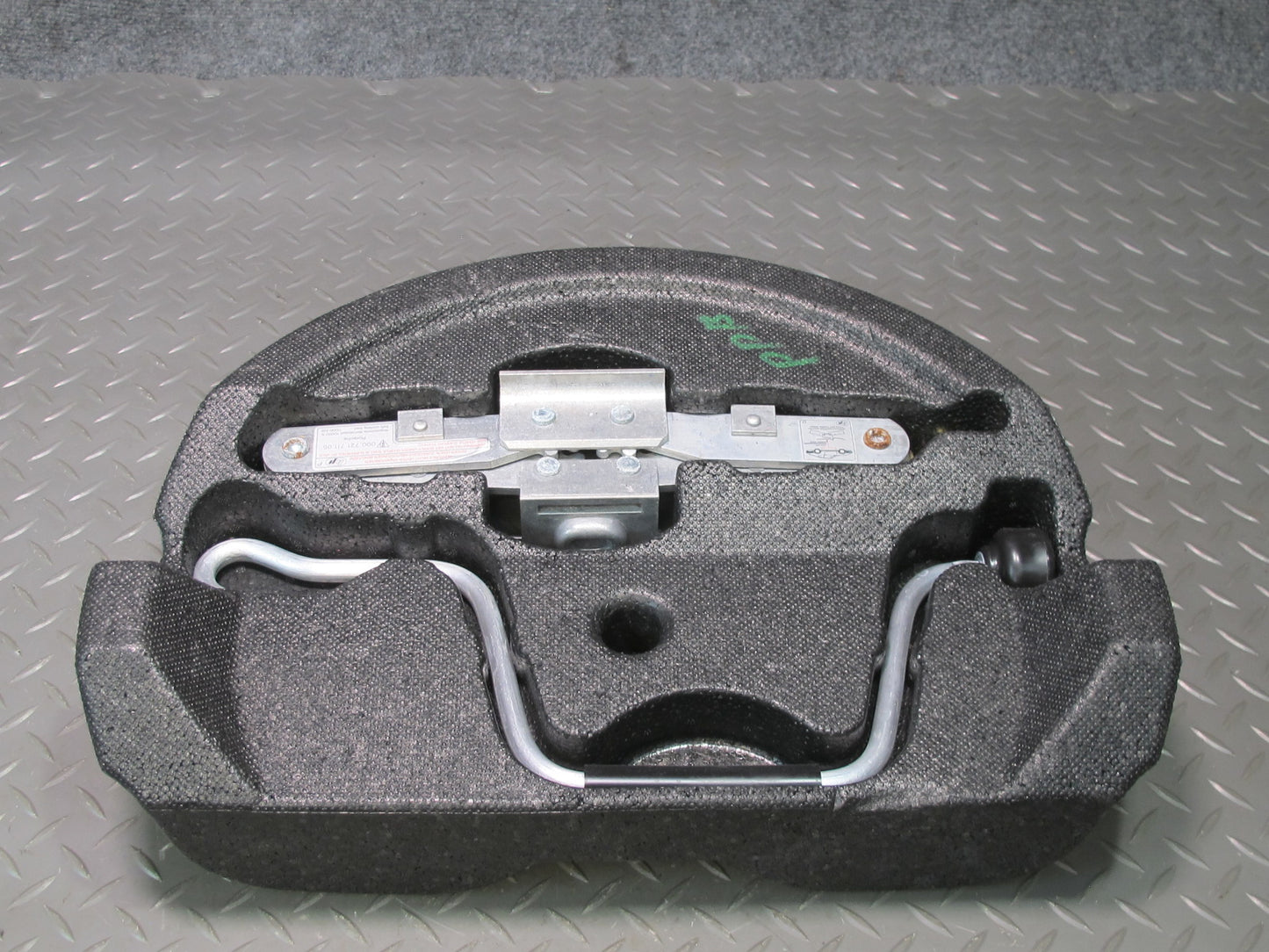 1997-2004 Porsche Boxster 986 Spare Tire Wheel Tool Jack Handle W/ Foam