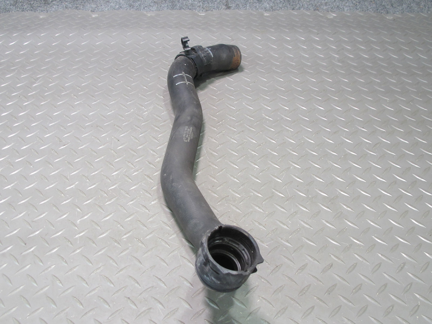 2011-2018 Porsche Cayenne 958 4.8L Engine Lower Radiator Coolant Hose Pipe