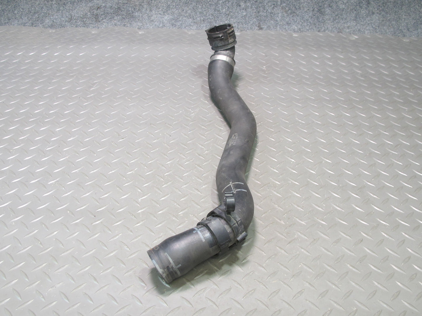 2011-2018 Porsche Cayenne 958 4.8L Engine Lower Radiator Coolant Hose Pipe
