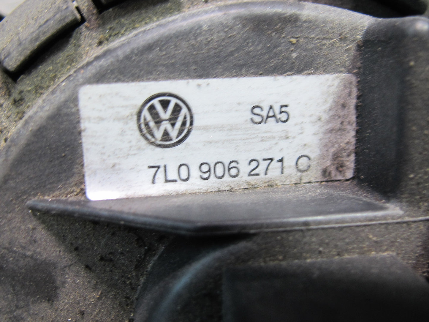 2011-2018 Porsche Cayenne 958 Fuel Vapor Evaporator Charcoal Emission Canister