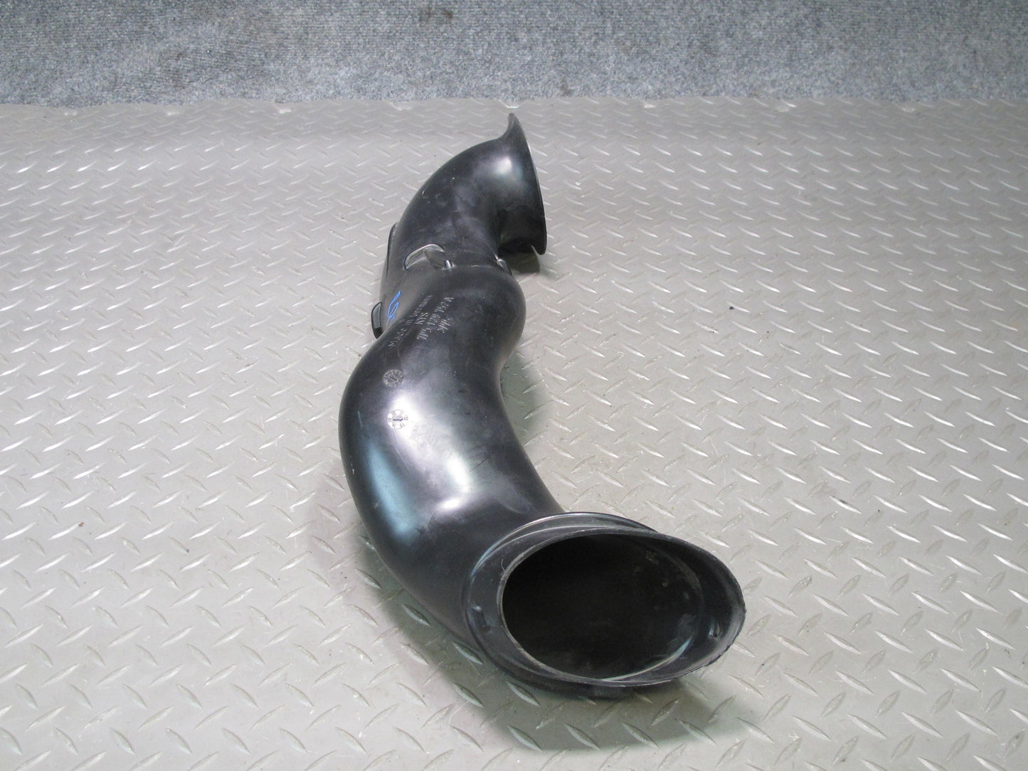 2011-2018 Porsche Cayenne 958 4.8L Engine Right Side Air Intake Pipe Tube Hose