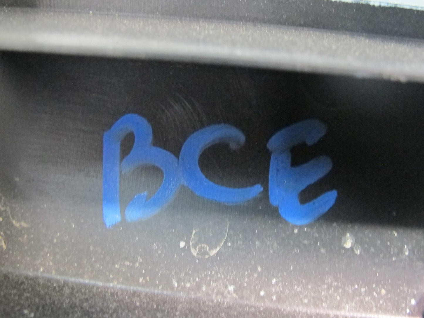 2007-2014 Cadillac Escalade Fuse Relay Box Lid Cover 25815385