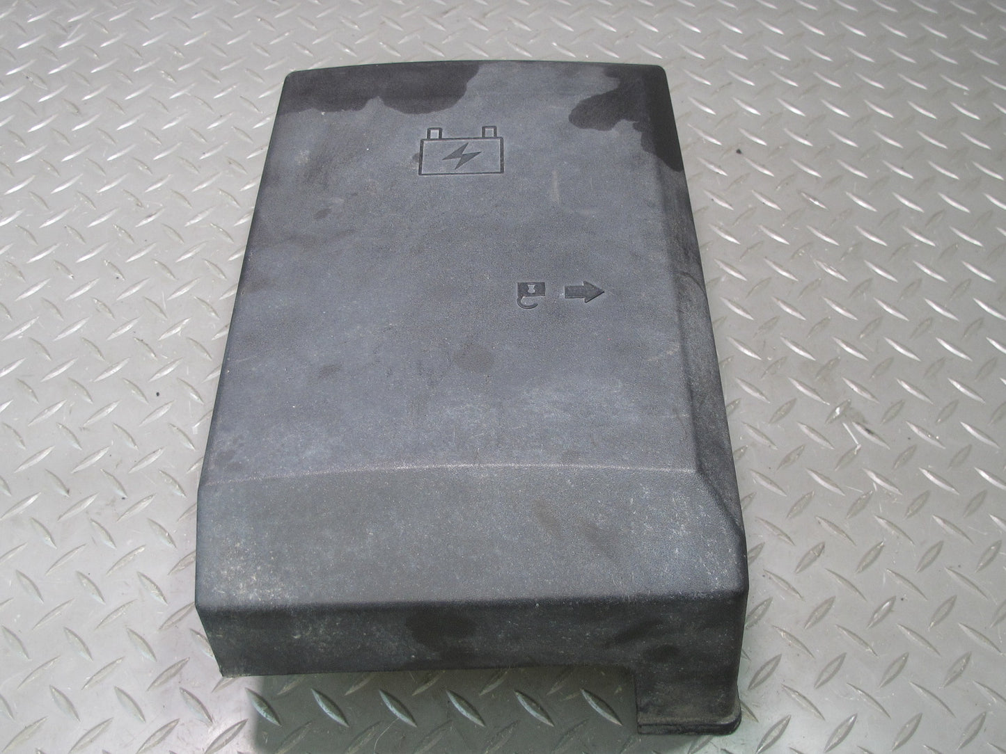 2007-2014 Cadillac Escalade Fuse Relay Box Lid Cover 25815385