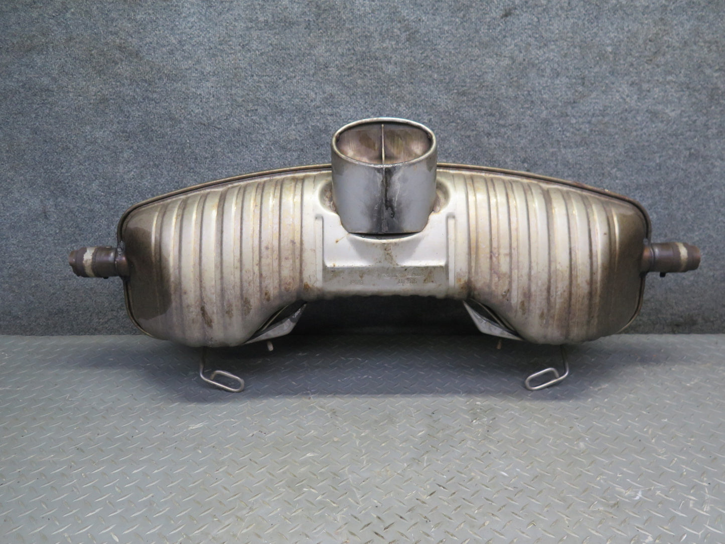 2000-2002 Porsche Boxster 986 2.7L MT Engine Rear Exhaust Muffler Assembly