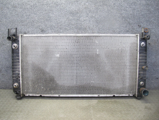 2009-2014 Cadillac Escalade 6.2L A/T Engine Cooling Radiator 22840116