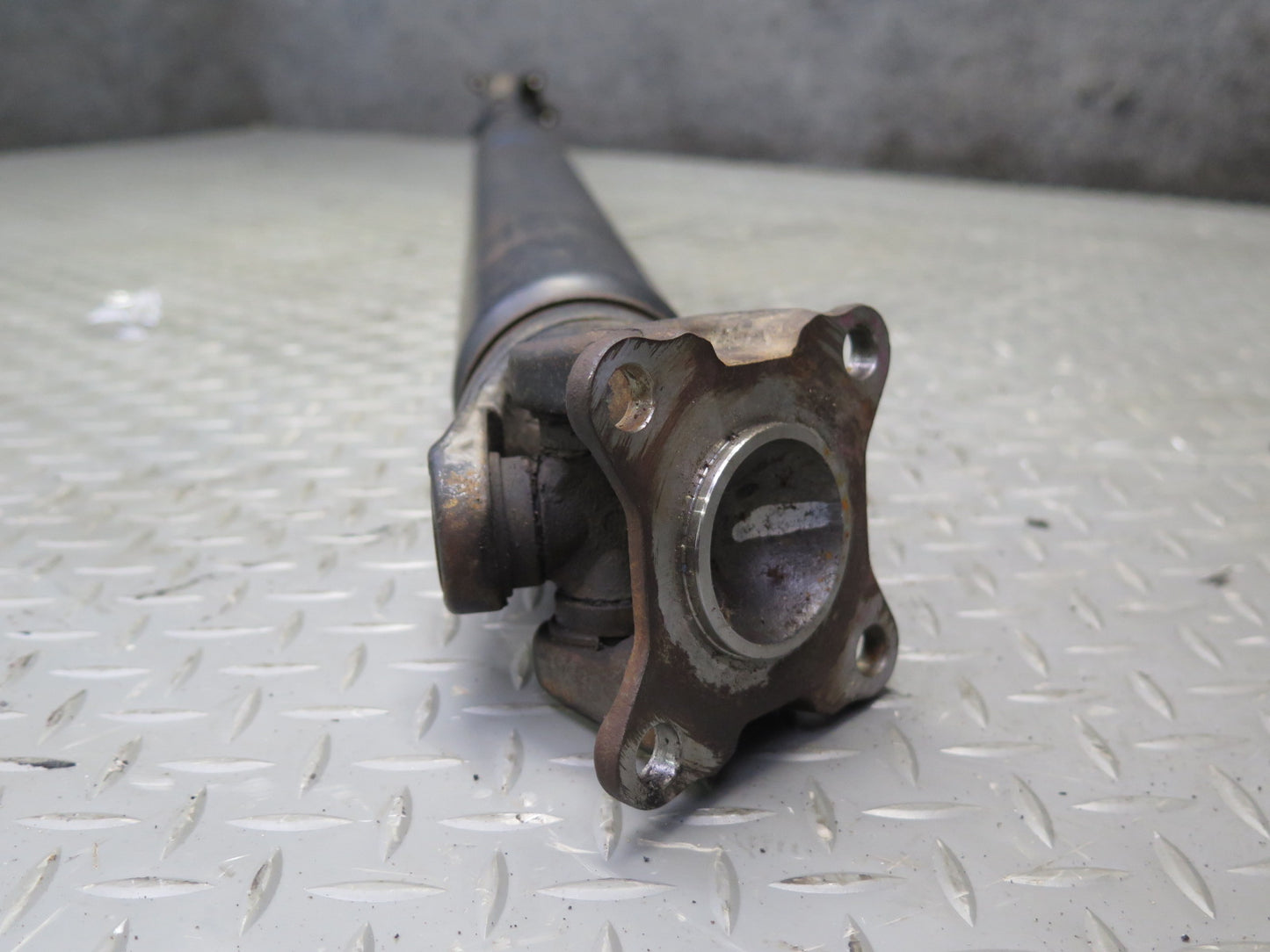 2003-2007 Lexus UZJ100L LX470 AWD Rear Driveshaft Drive Shaft