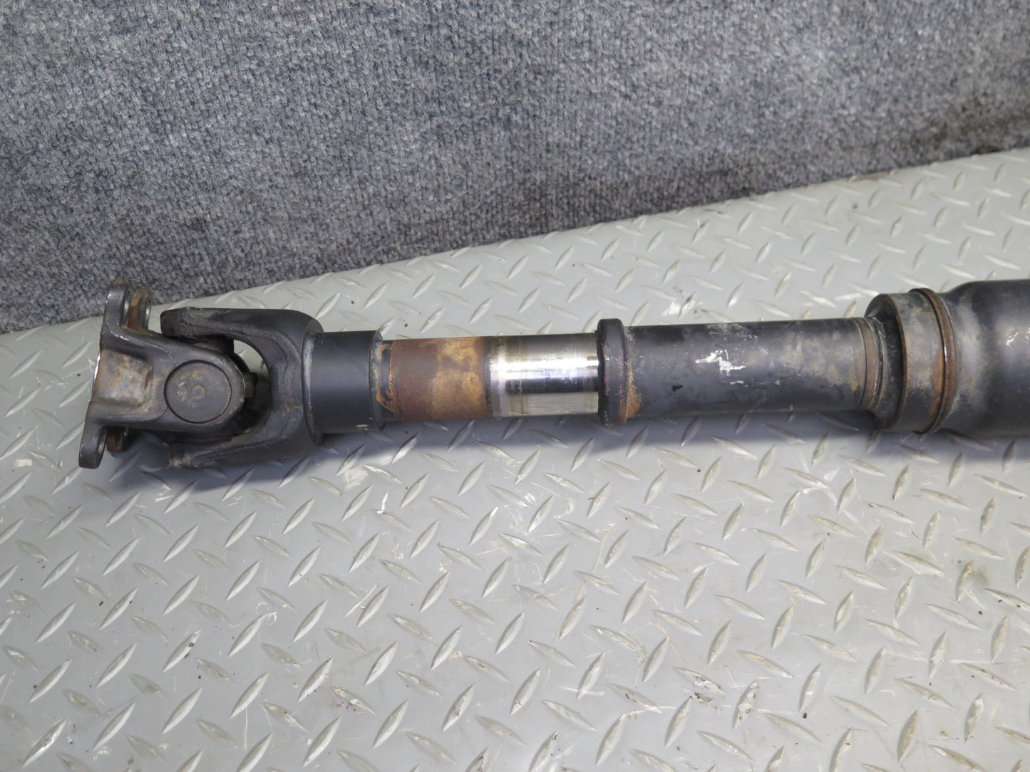 2003-2007 Lexus UZJ100L LX470 AWD Rear Driveshaft Drive Shaft