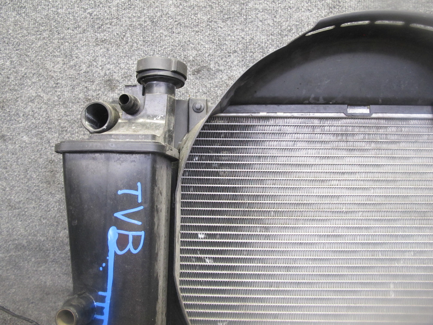 01-02 BMW E46 M54 Engine Radiator A/C Condenser Oil Cooler Shroud Set OEM