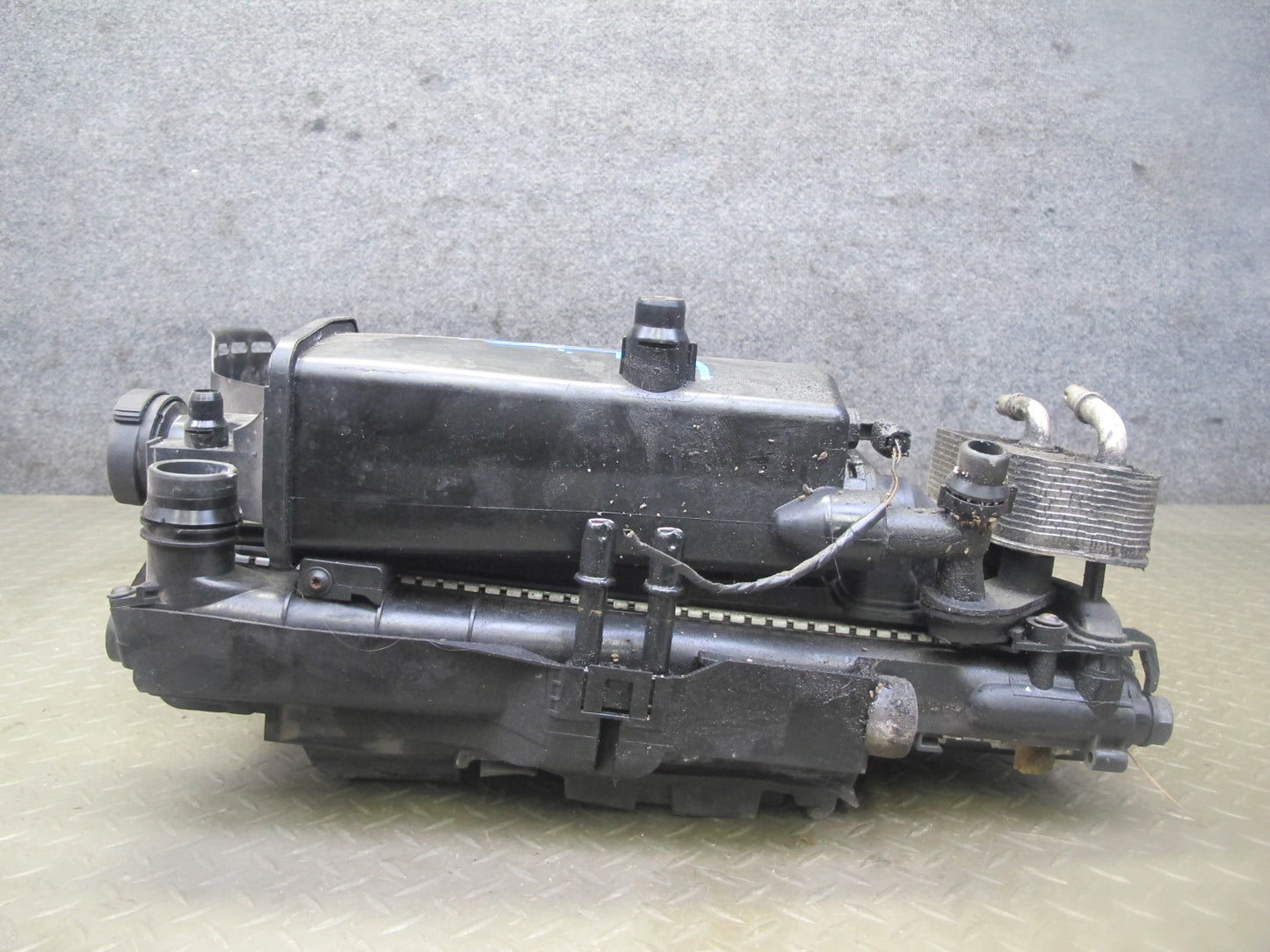 01-02 BMW E46 M54 Engine Radiator A/C Condenser Oil Cooler Shroud Set OEM