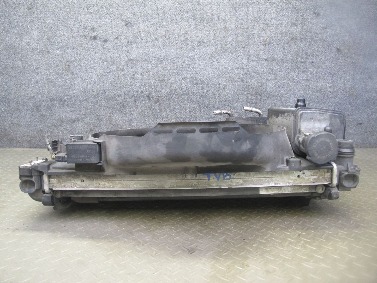 01-02 BMW E46 M54 Engine Radiator A/C Condenser Oil Cooler Shroud Set OEM