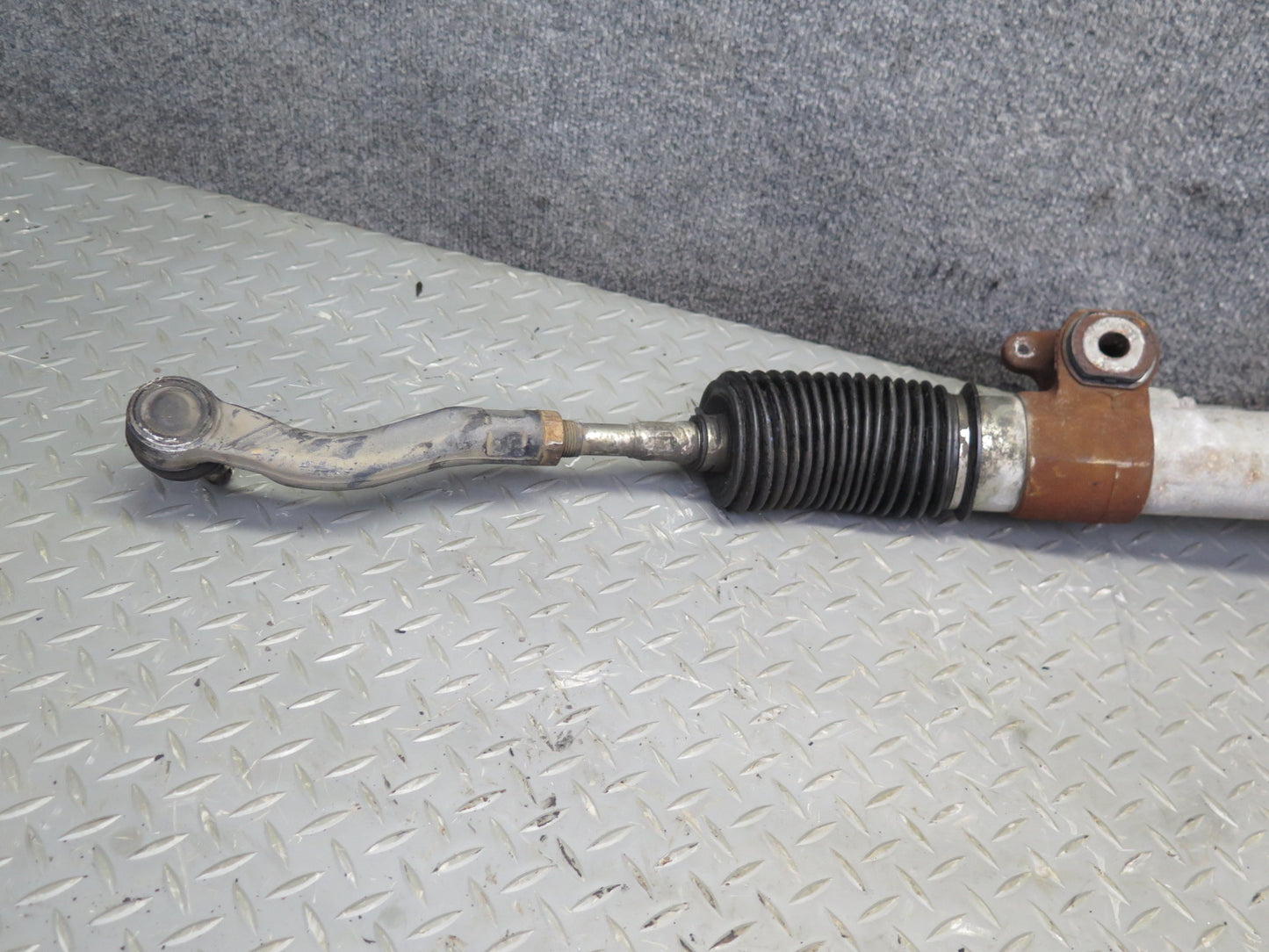 2003-2007 Lexus UZJ100L LX470 Power Steering Rack & Pinion Gear Assembly