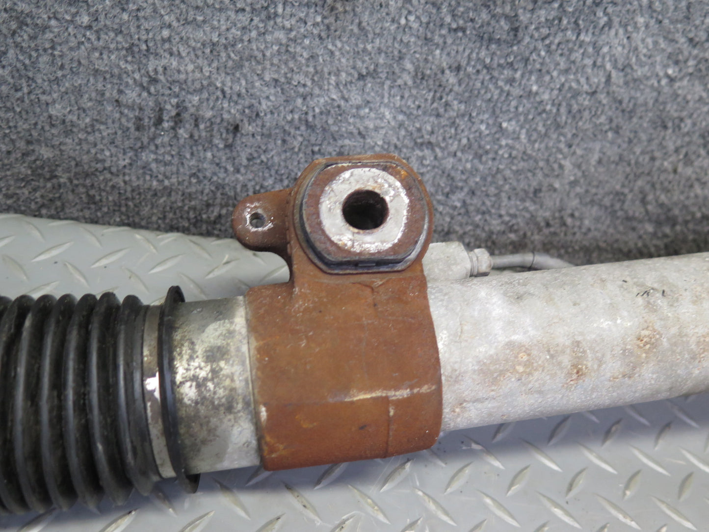 2003-2007 Lexus UZJ100L LX470 Power Steering Rack & Pinion Gear Assembly