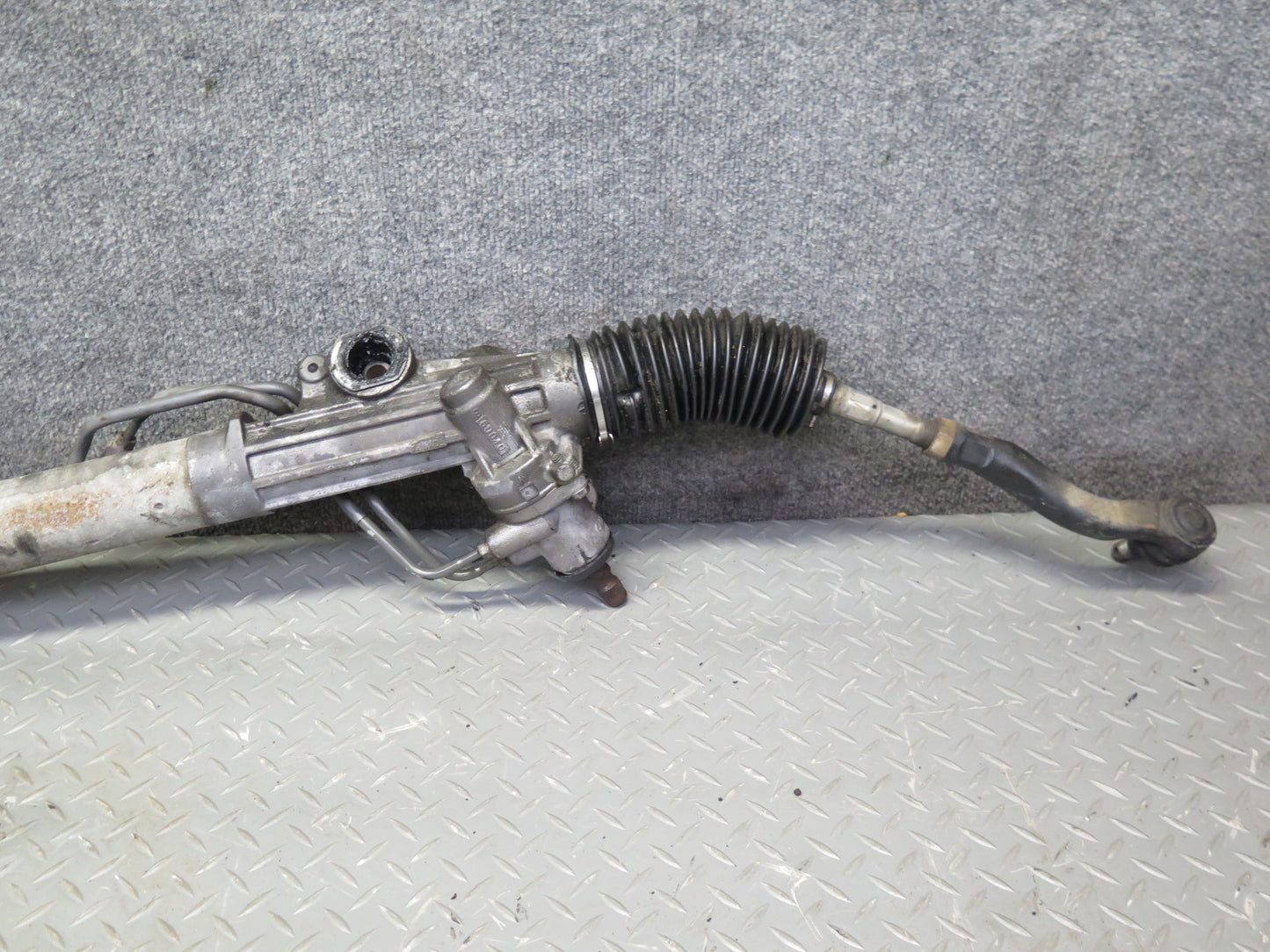 2003-2007 Lexus UZJ100L LX470 Power Steering Rack & Pinion Gear Assembly