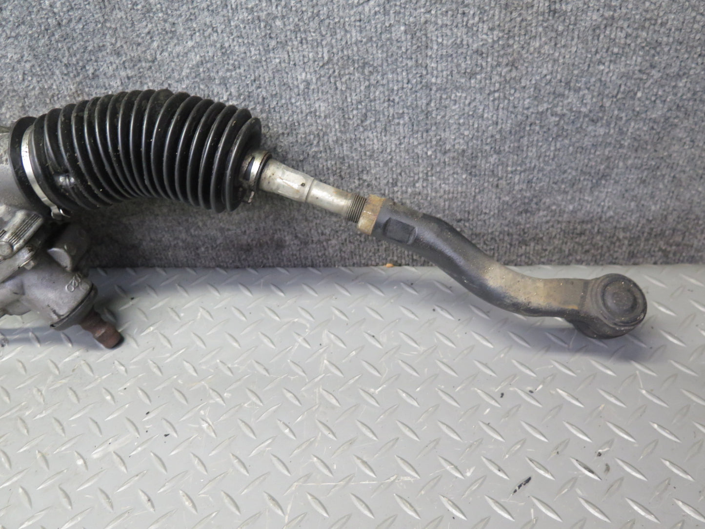 2003-2007 Lexus UZJ100L LX470 Power Steering Rack & Pinion Gear Assembly