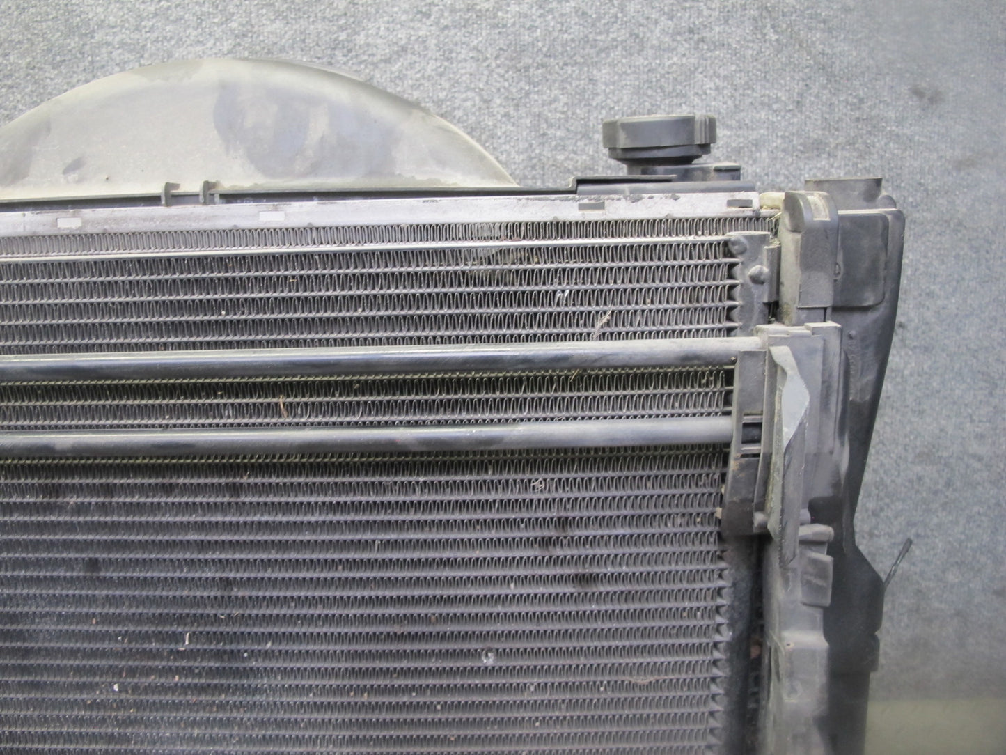 01-02 BMW E46 M54 Engine Radiator A/C Condenser Oil Cooler Shroud Set OEM