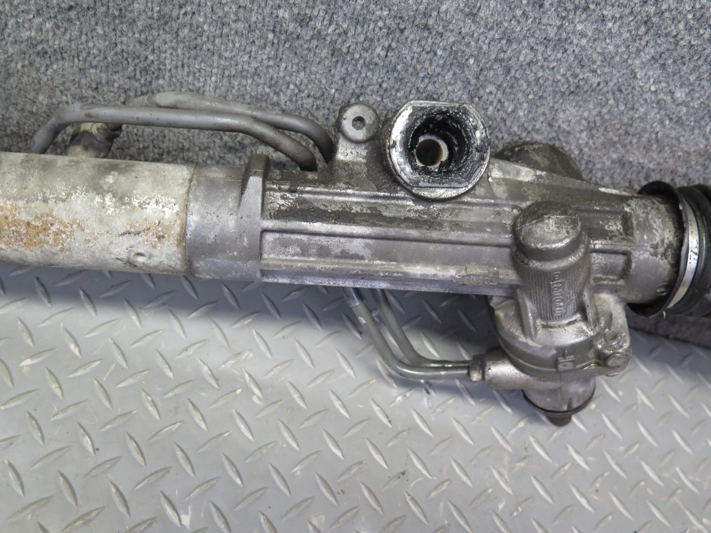 2003-2007 Lexus UZJ100L LX470 Power Steering Rack & Pinion Gear Assembly