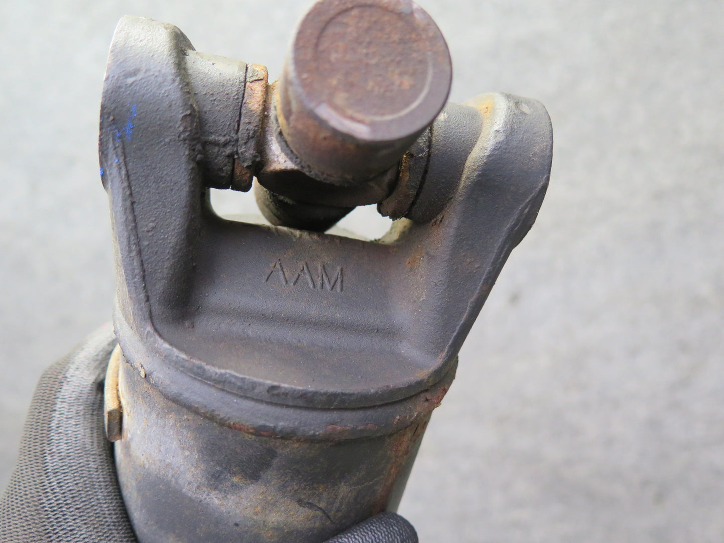 2009-2014 Cadillac Escalade 6.2L AWD Rear Driveshaft Drive Shaft 22845689