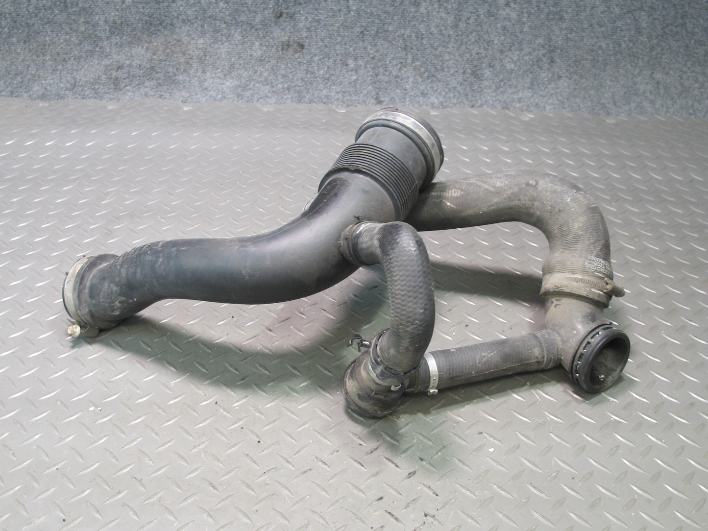 11-18 Porsche Cayenne 958 4.8L Turbo Left Right Intercooler Hose Pipe Line Set