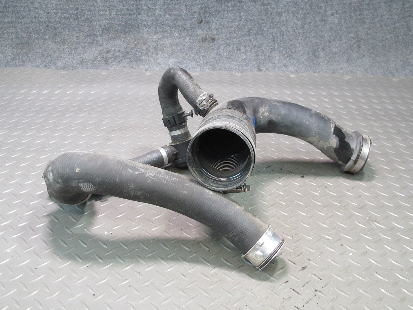 11-18 Porsche Cayenne 958 4.8L Turbo Left Right Intercooler Hose Pipe Line Set