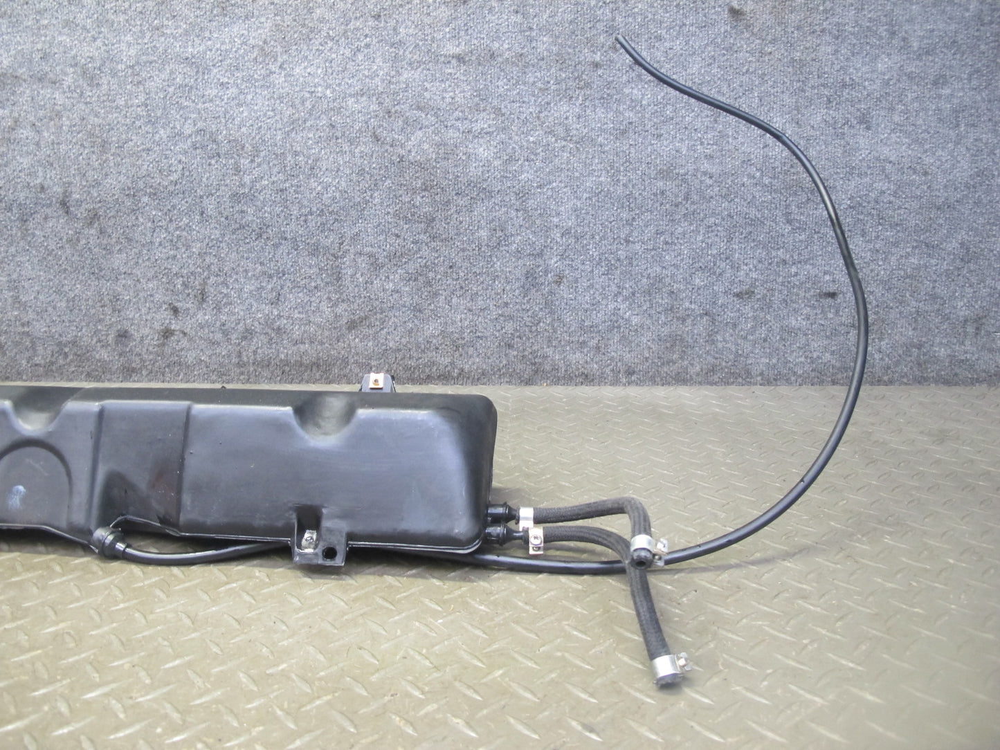 81-85 Mercedes R107 380SL Fuel Evap Vapor Charcoal Canister w Pipe OEM