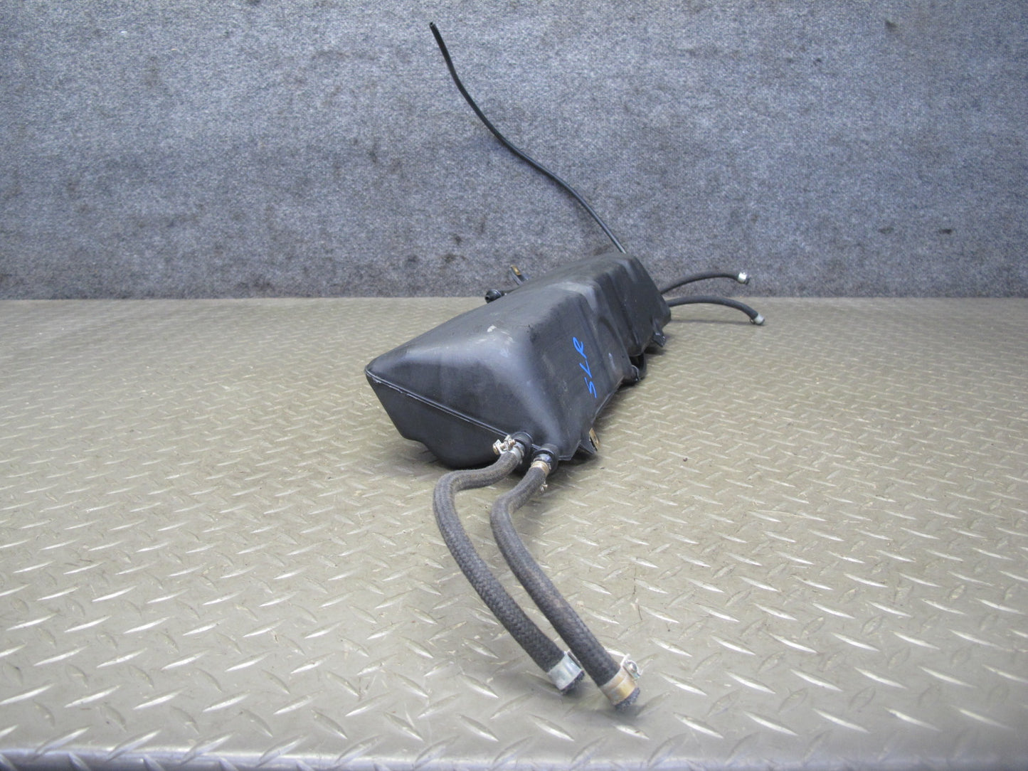 81-85 Mercedes R107 380SL Fuel Evap Vapor Charcoal Canister w Pipe OEM