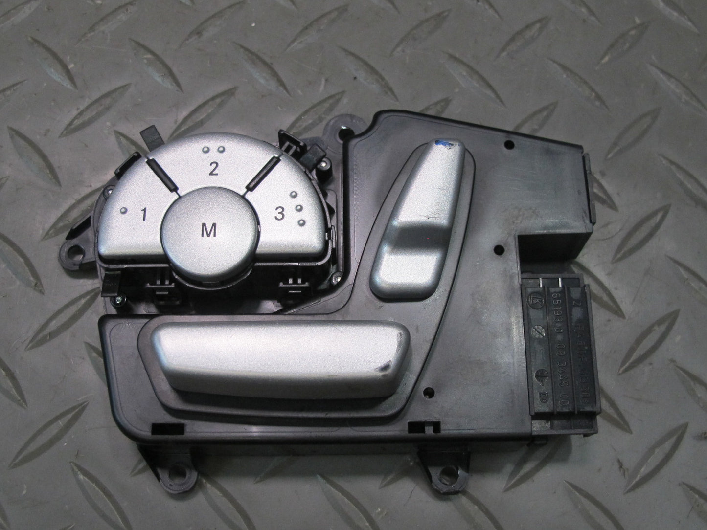 05-11 Mercedes R171 Slk-class Front Left Seat Adjustment Switch 1718205710 OEM