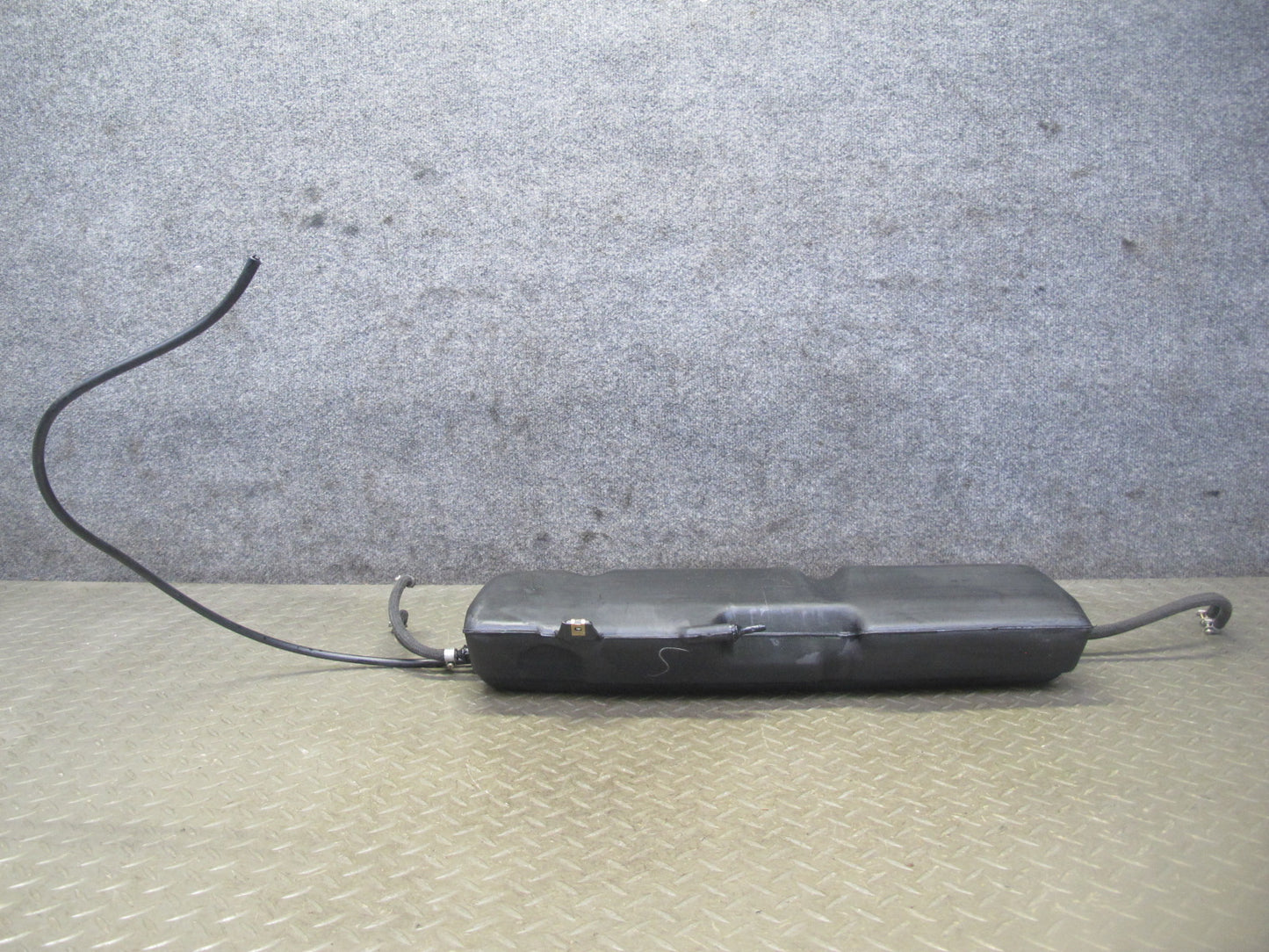 81-85 Mercedes R107 380SL Fuel Evap Vapor Charcoal Canister w Pipe OEM