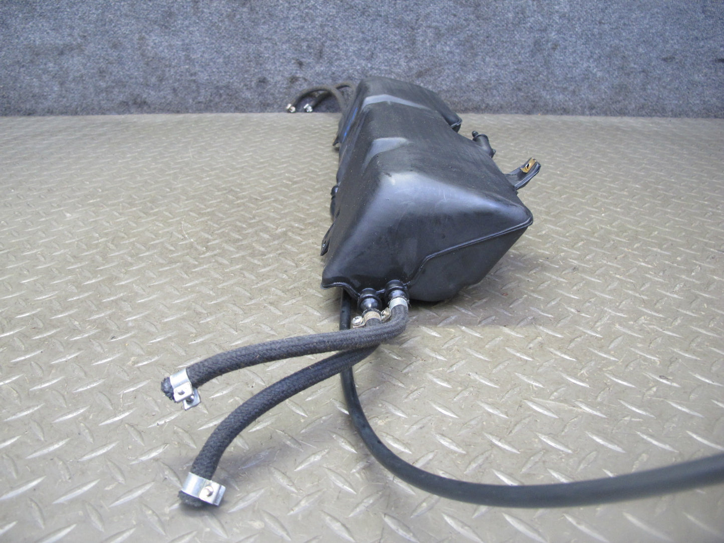 81-85 Mercedes R107 380SL Fuel Evap Vapor Charcoal Canister w Pipe OEM