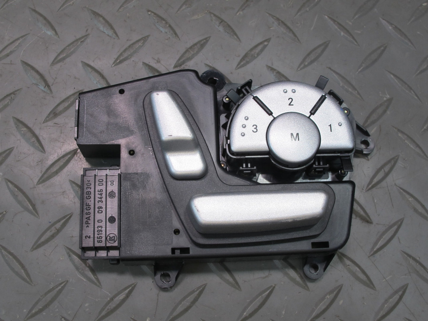 05-11 Mercedes R171 Slk-class Front Right Seat Adjustment Switch 1718205810 OEM