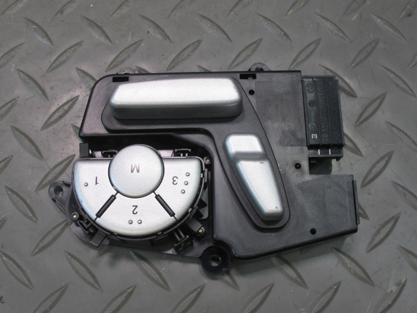 05-11 Mercedes R171 Slk-class Front Right Seat Adjustment Switch 1718205810 OEM