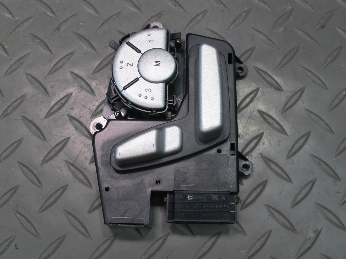 05-11 Mercedes R171 Slk-class Front Right Seat Adjustment Switch 1718205810 OEM