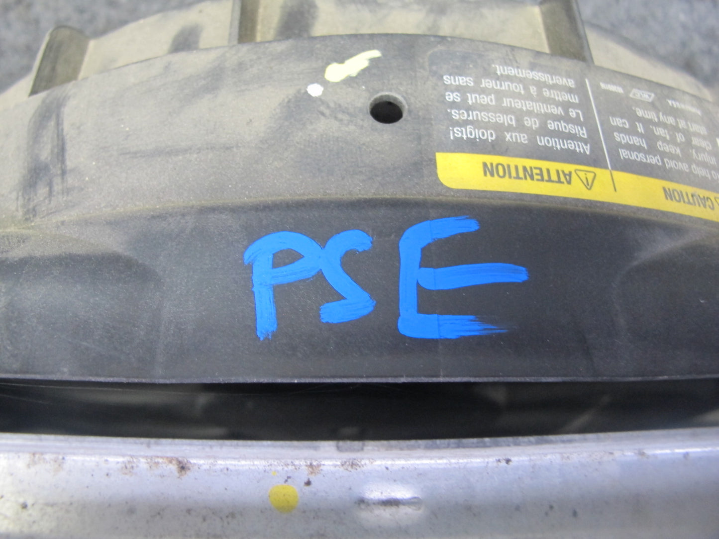 06-10 Pontiac Solstice SKY 2.4L A/T Engine Cooling Radiator w Fanshroud 20K OEM